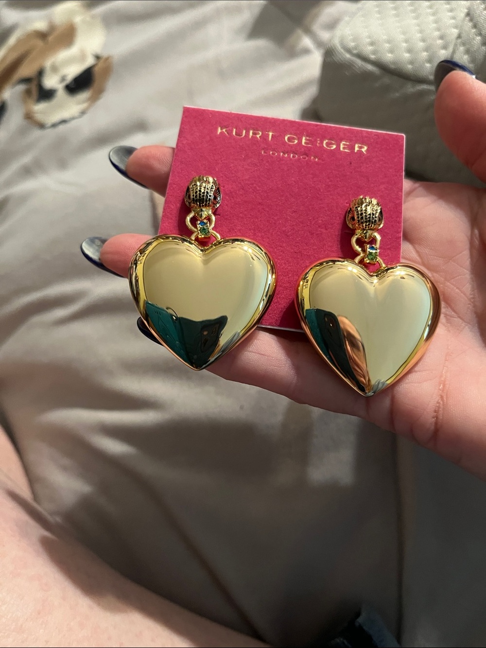 NWT Kurt Geiger Gold Heart Drop Earrings with Dark Green Inset - Picture 8 of 12